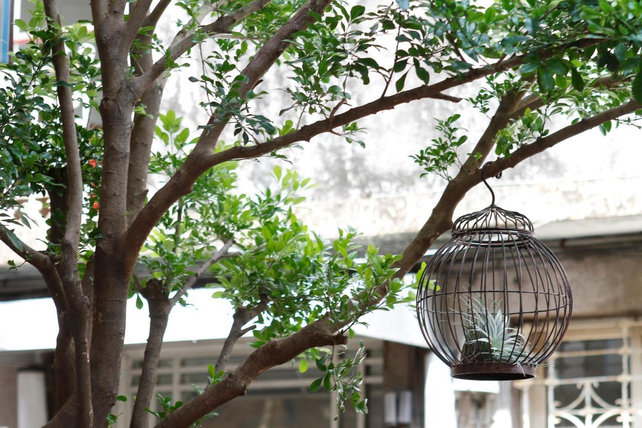 My Way House 好巷一弄民宿 Bed and Breakfast Tainan Exteriör bild