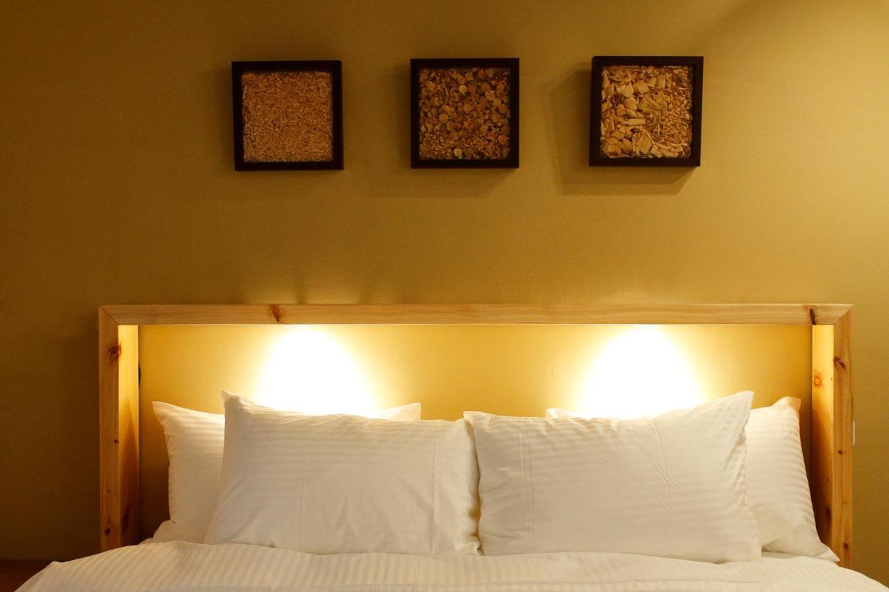 My Way House 好巷一弄民宿 Bed and Breakfast Tainan Exteriör bild